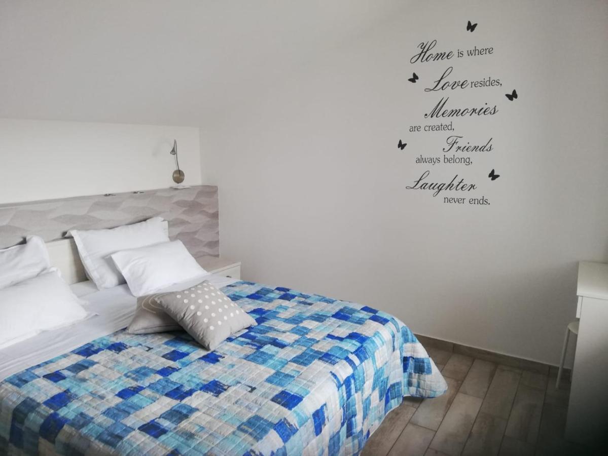 Apartment Villa Franci Đảo Pag Ngoại thất bức ảnh